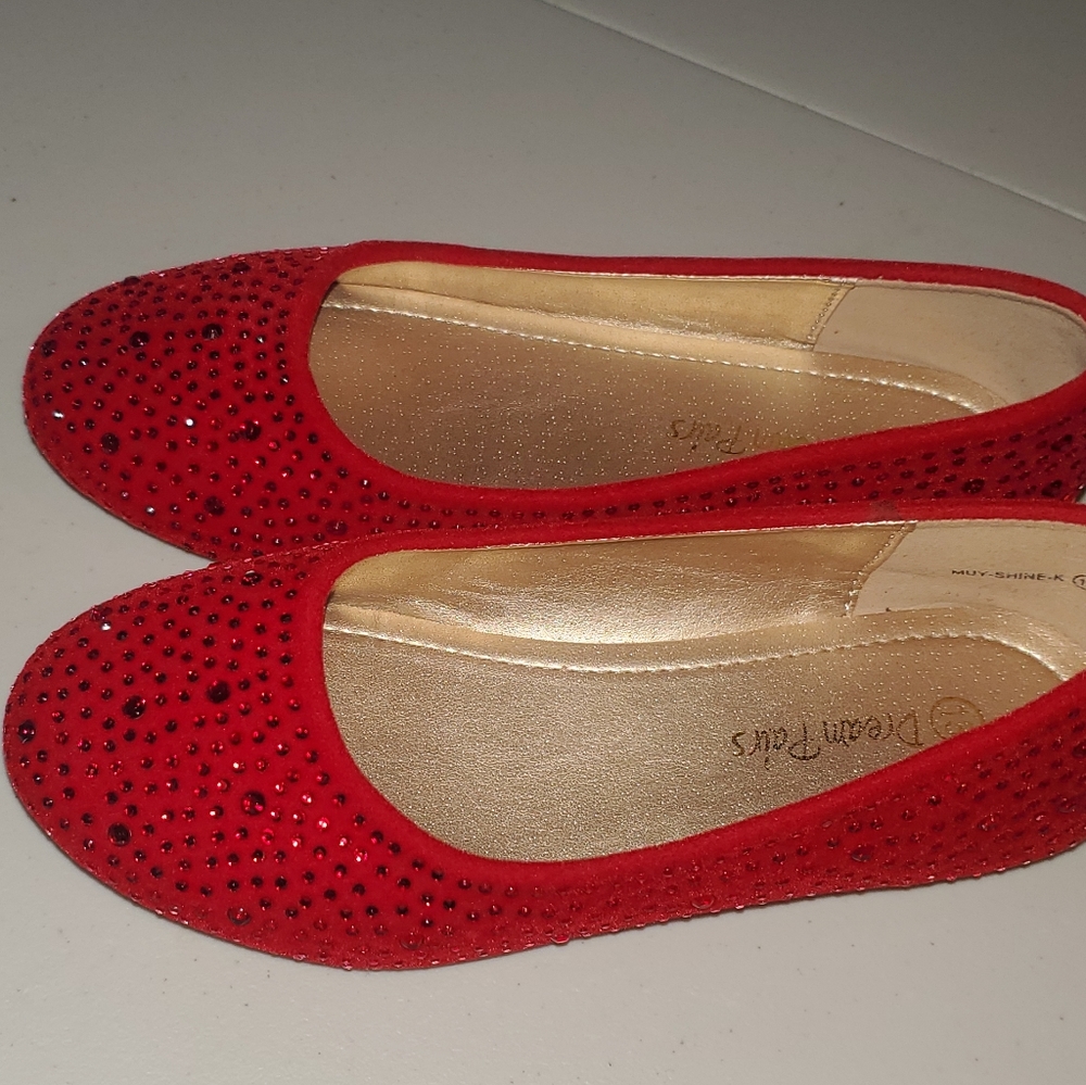 Girls Red baby doll slip in shoes size 13